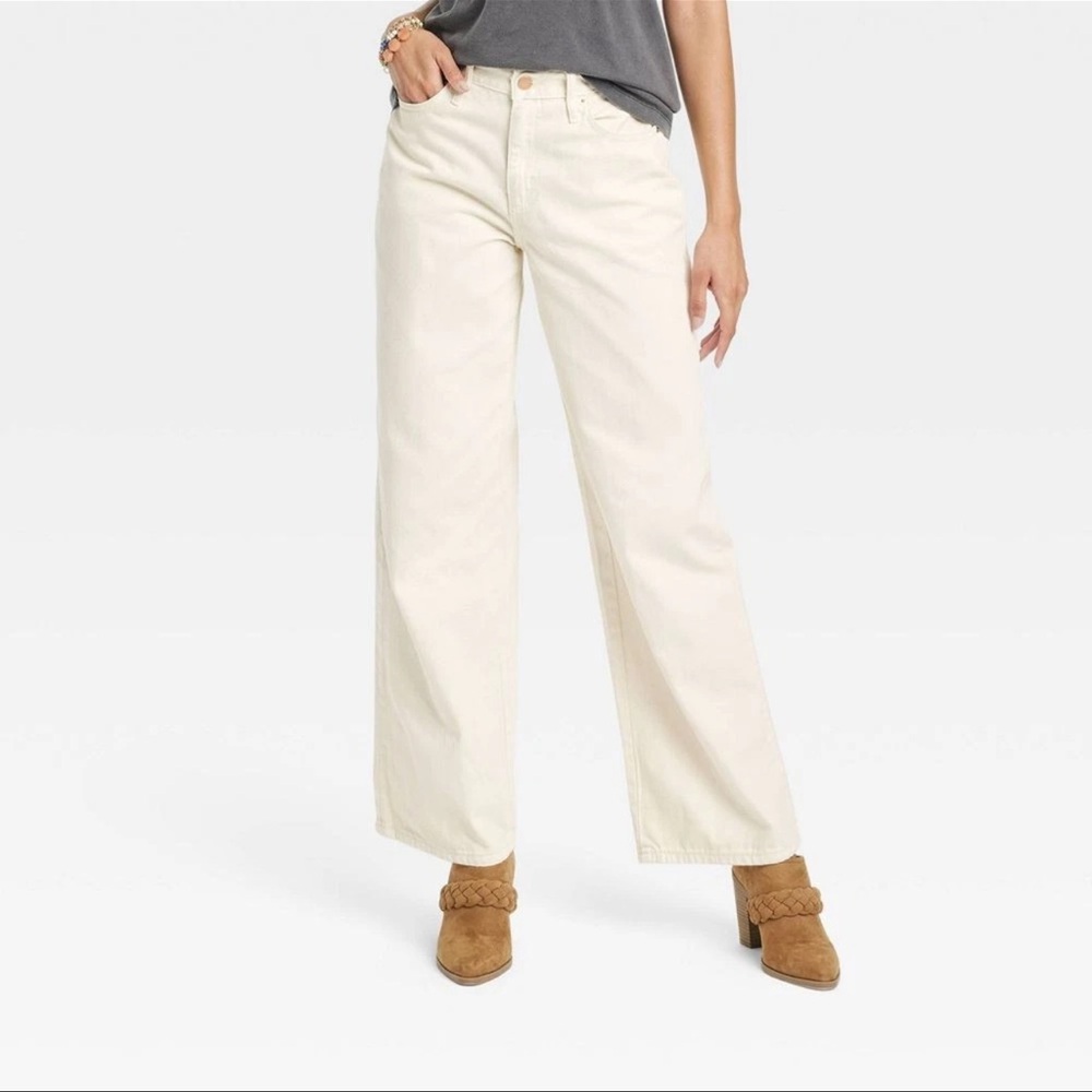 Like new!  Universal Thread relaxed wide leg